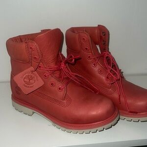 Coral timberlands worn once